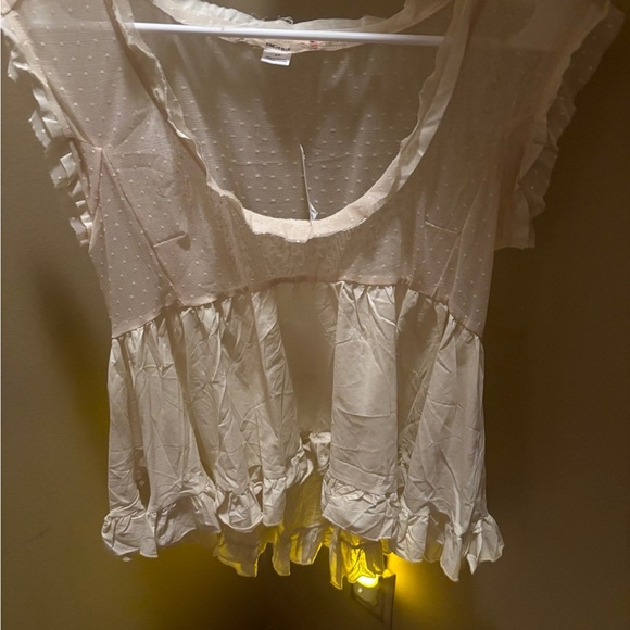 Cream Ruffled Blouse - Picture 2 of 5